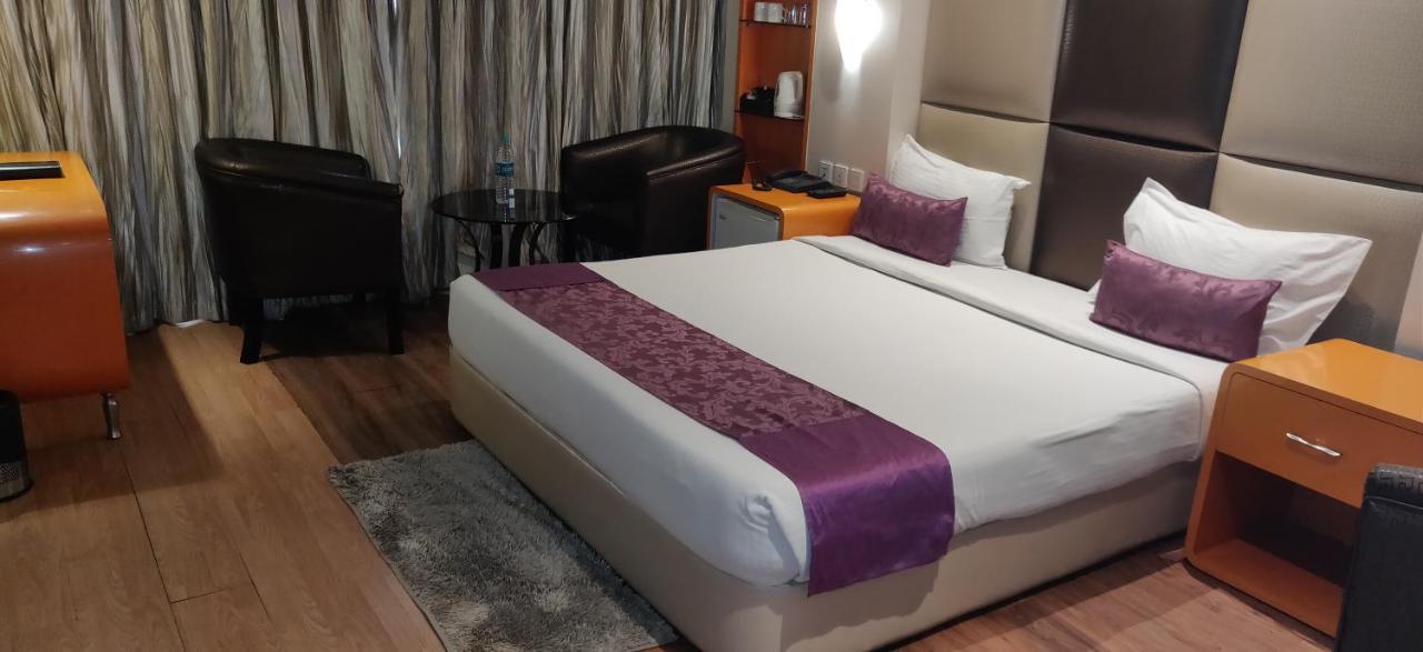 Ritu Ivy Otel Kalküta Dış mekan fotoğraf